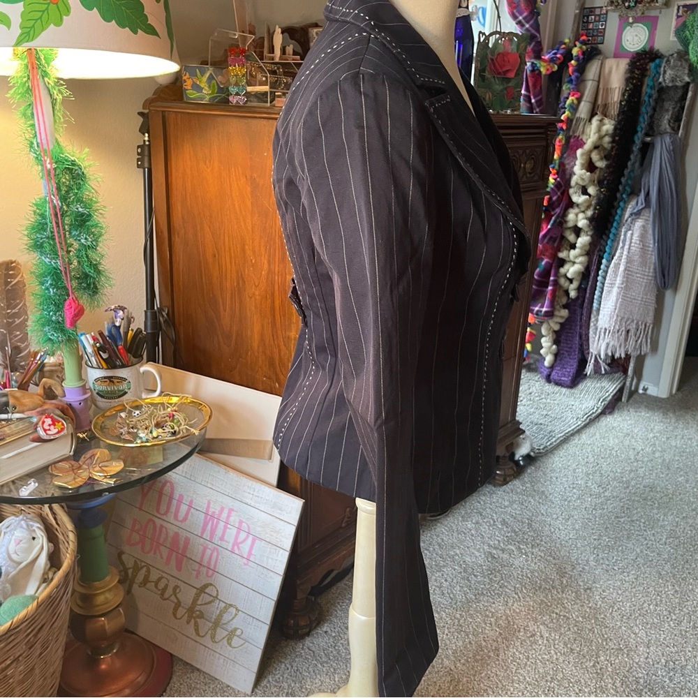 SOLD Nanette Lepore Pinstripe Blazer Professional with cute blue embroidery - Picture 13 of 15